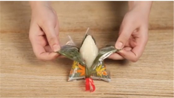 除了巧克力馅+饭团包装的定制粽，还有什么新奇特？ 中国财经观察网www.xsgou.com